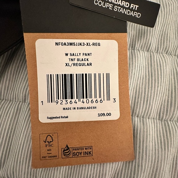 NWT The North Face Black Women's Sally Pants Black - Picture 3 of 3